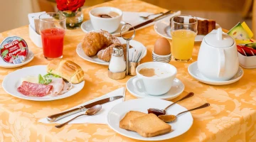 Petit déjeuner continental