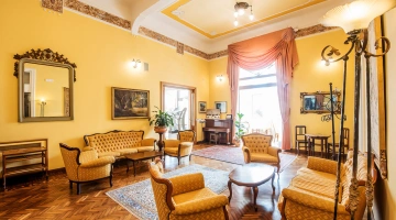 Großer Gemeinschaftsraum mit Fernseher