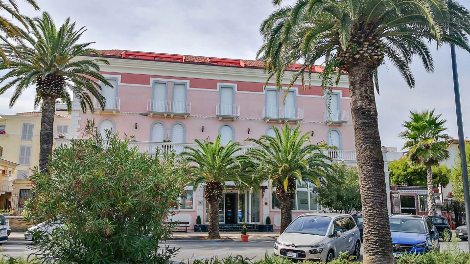 Façade extérieure de l&#39;hôtel