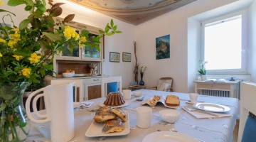 Colazione allestita in sala