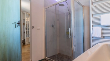 Bagno privato con box doccia