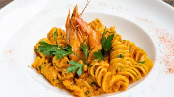 Pasta with shellfish