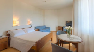 Superior double room facing the sea