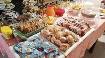 Breakfast buffet