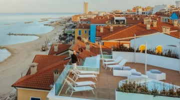 Panoramic terrace with solarium