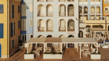 External facade with furnished gazebo