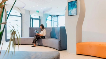 Common relaxation area in the hall