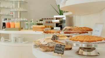 Continental breakfast buffet