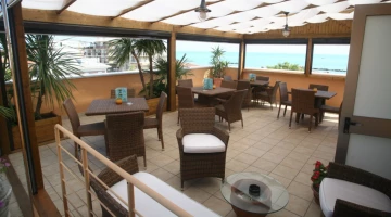 Furnished panoramic terrace