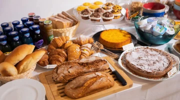 Organic brioches and homemade desserts for breakfast
