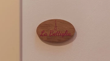 Entrance to the La Bottiglia room