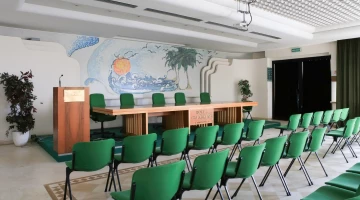 Equipped meeting room