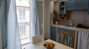 Kitchen with balcony