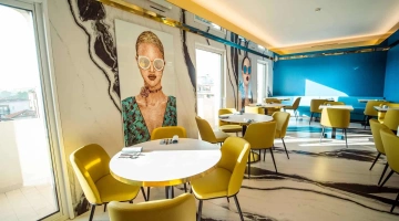 Modern style breakfast room