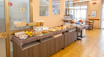 Petit-déjeuner buffet