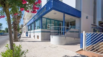 Entrance with ramp for strollers and wheelchairs