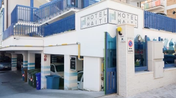 Private hotel parking