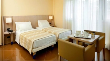 Petit-déjeuner en chambre double