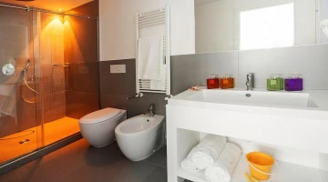 Yellow bath
