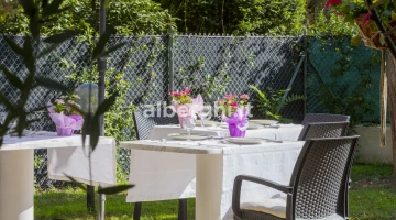 Frühstück im Garten