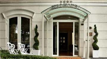 Siri Hotel