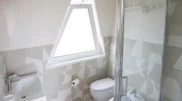 Bathroom of 3.5 sq. m. of room