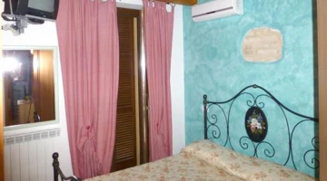 Doppelzimmer mit Balkon
