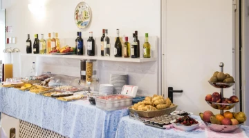 Continental breakfast buffet