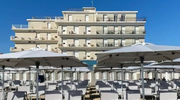 Hotel Flying