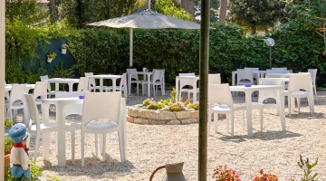 Furnished outdoor spaces