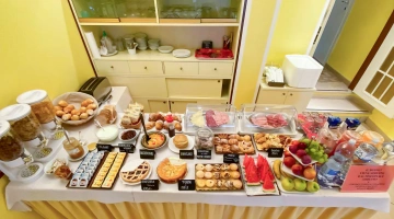 Continental breakfast buffet