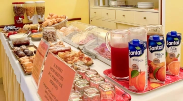 Continental breakfast buffet