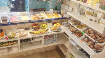Continental breakfast buffet