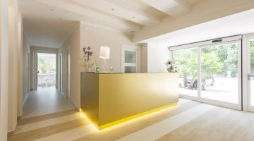 Bancone della reception