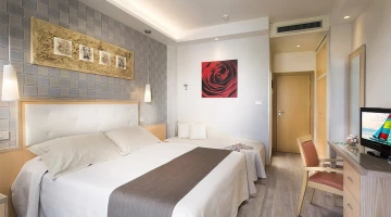 Vierbett- oder Dreibettzimmer (ca. 17 m2)