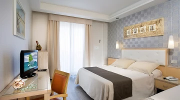 Vierbett- oder Dreibettzimmer (ca. 17 m2)