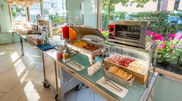 Petit-déjeuner buffet