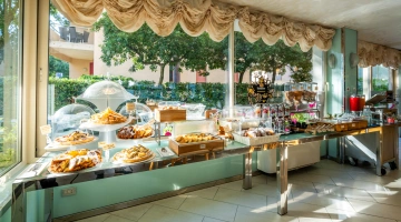 Petit-déjeuner buffet