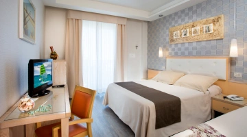 Chambre triple (environ 16 m²)