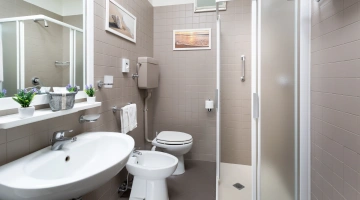 Salle de bain triple