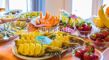 Buffet during meals