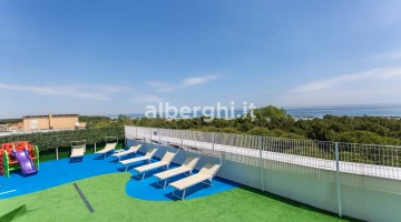 Panoramic swimming pool