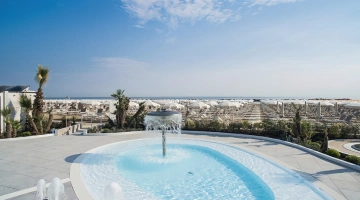 Piscina presso la spiaggia convenzionata