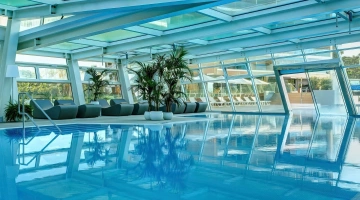 Partie couverte de la piscine