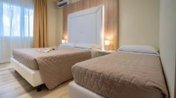 Romantisches Dreibettzimmer