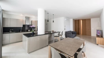 Living room in Deluxe three-room apartment with island