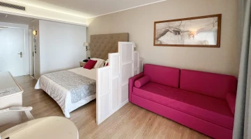 Klassisches Doppelzimmer mit Sofa