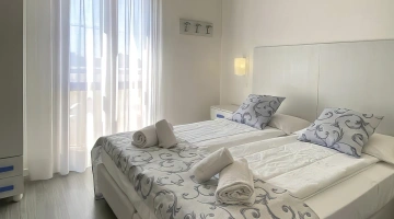 Chambre triple avec balcon