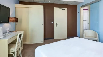 Chambre double de luxe avec TV et bureau