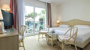 Suite Junior avec balcon meublé